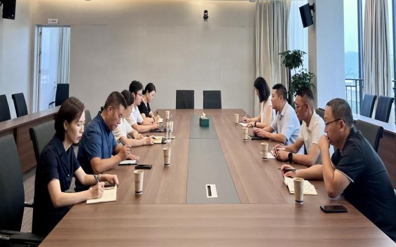 南溪区政府副区长谭宗顺率队来校现场办公合力护航我校首届开学