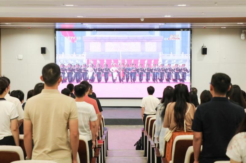 铭记历史    共鉴荣光