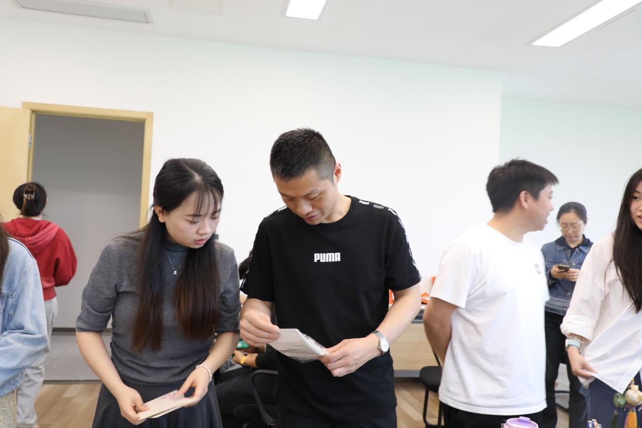 “青囊承志 香聚筑梦” 